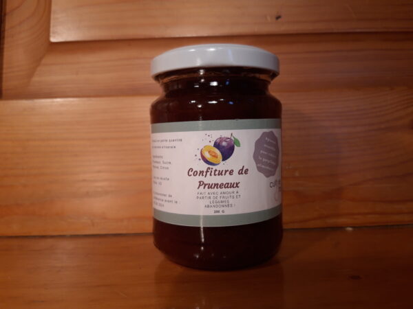 Confiture de pruneaux produite par l'association Cultive-Toi